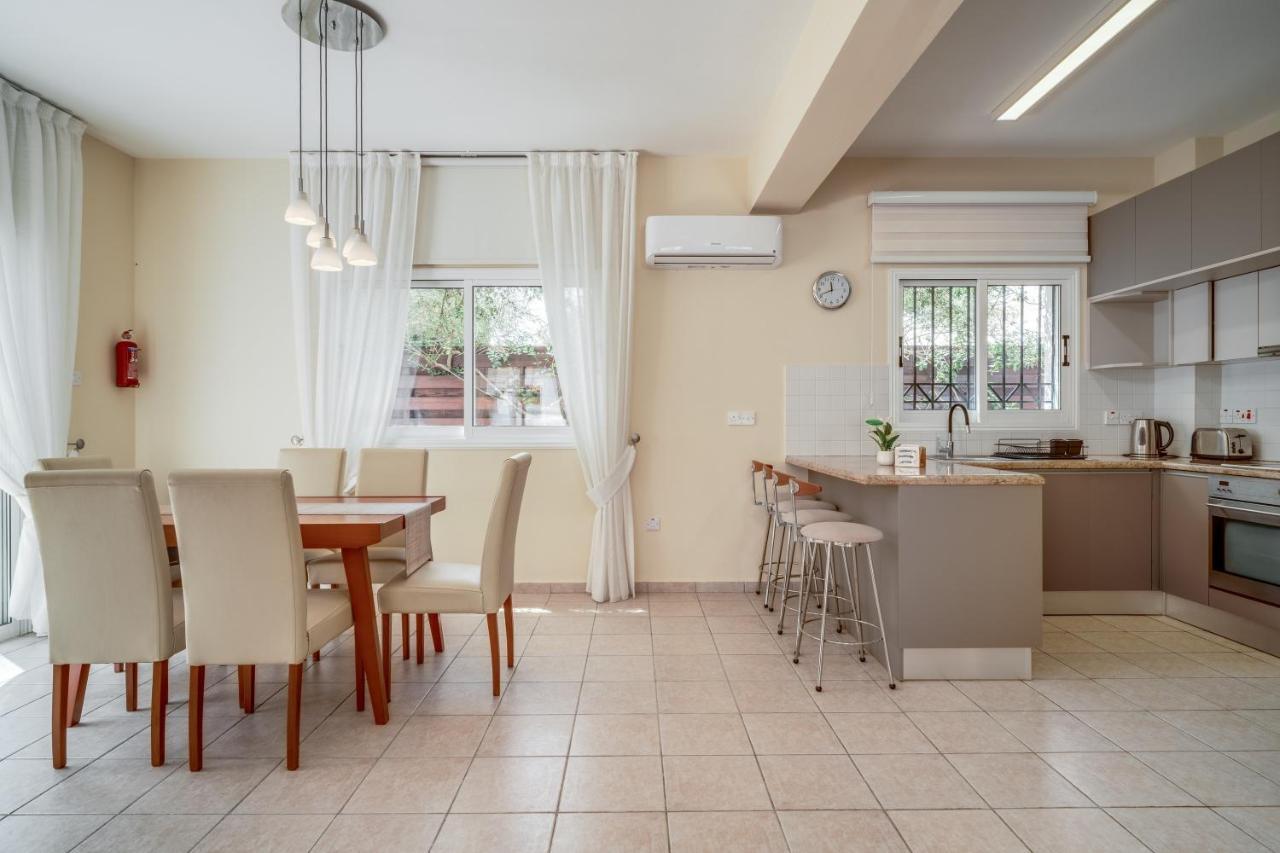 Amphitrite Villa Paralimni Exterior foto