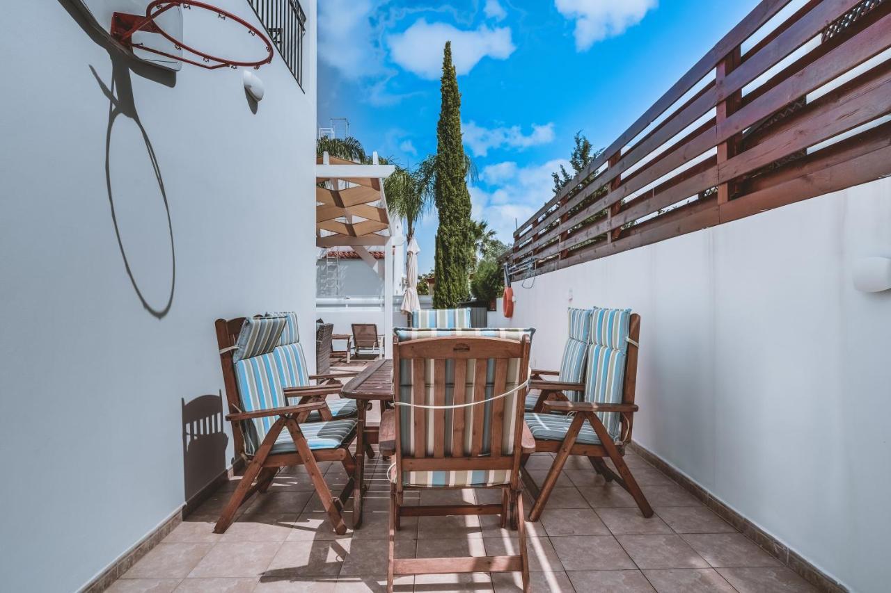 Amphitrite Villa Paralimni Exterior foto