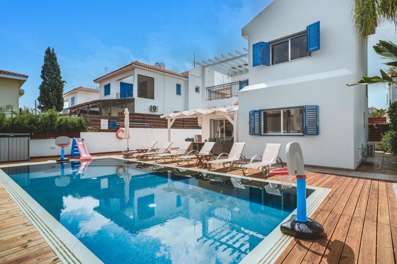 Amphitrite Villa Paralimni Exterior foto